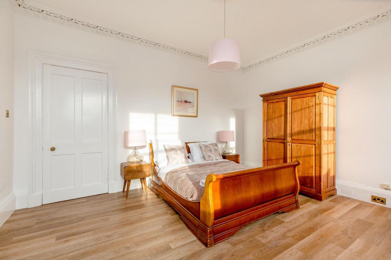 Heart Of Edinburgh City Centre 3 Bed Georgian Apt Exterior photo